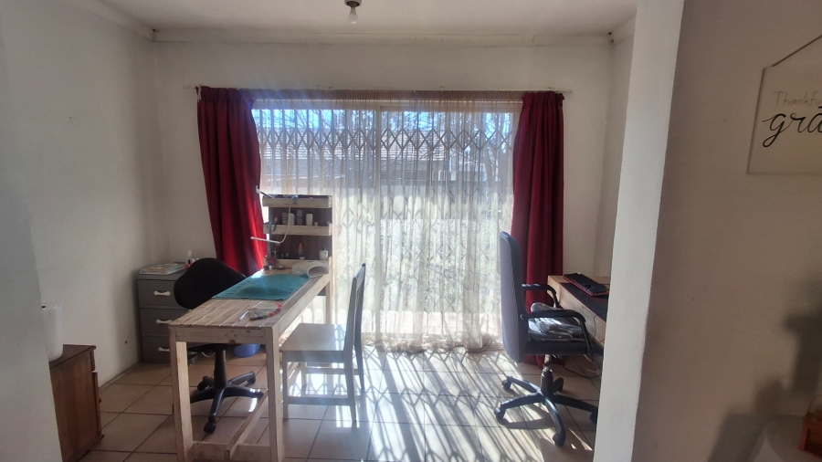 3 Bedroom Property for Sale in Roodia Free State